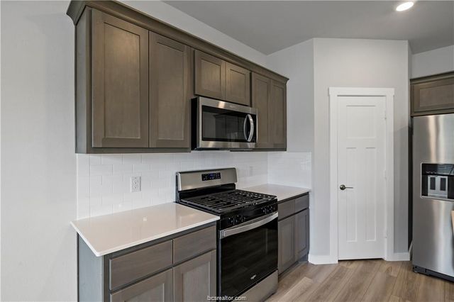 947 Lady Bird Lane, College Station, TX 77845