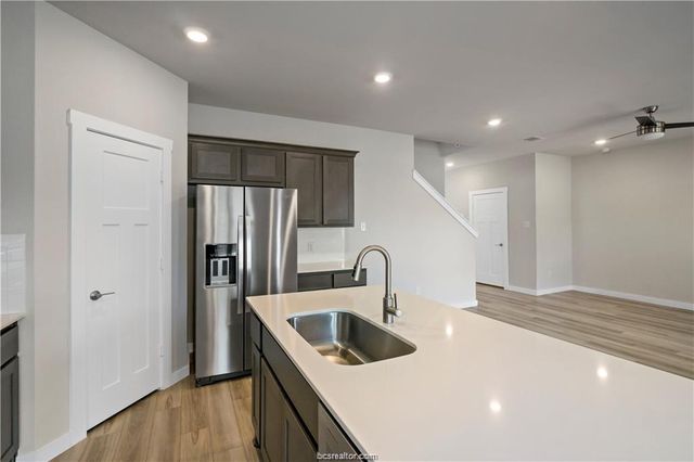 947 Lady Bird Lane, College Station, TX 77845