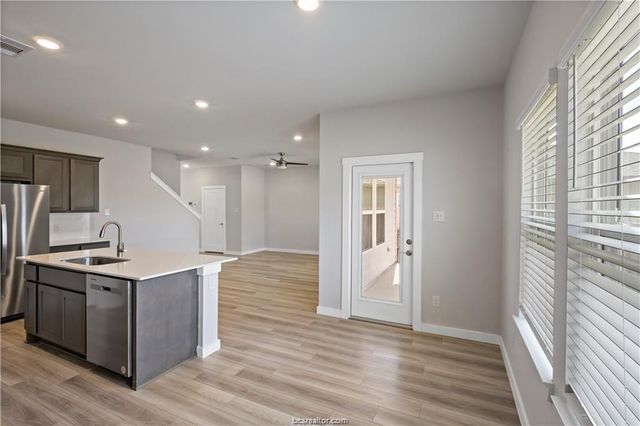 947 Lady Bird Lane, College Station, TX 77845