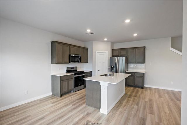 947 Lady Bird Lane, College Station, TX 77845