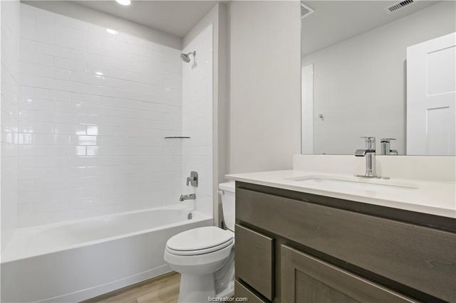 947 Lady Bird Lane, College Station, TX 77845