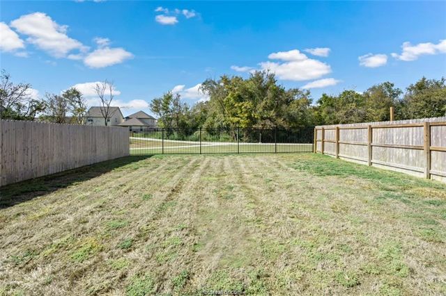 947 Lady Bird Lane, College Station, TX 77845