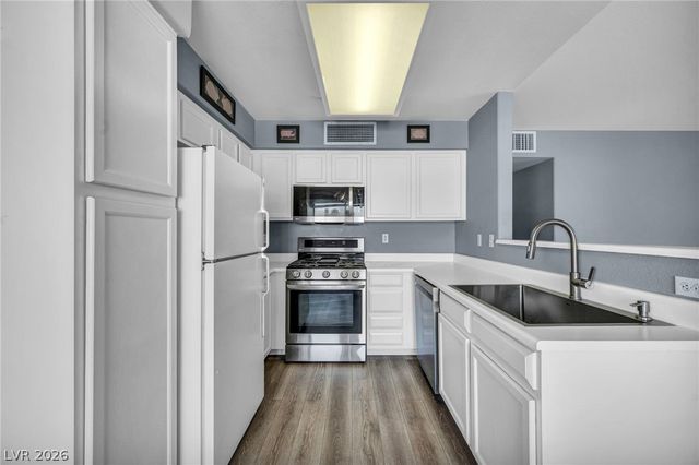 5222 Mandalay Springs Drive 201, Las Vegas, NV 89120