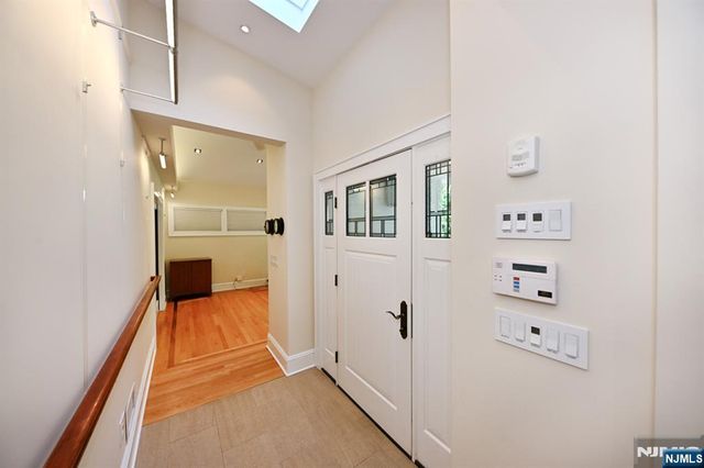 145 Park Avenue, Leonia, NJ 07605
