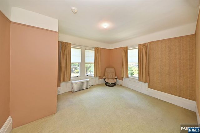 145 Park Avenue, Leonia, NJ 07605