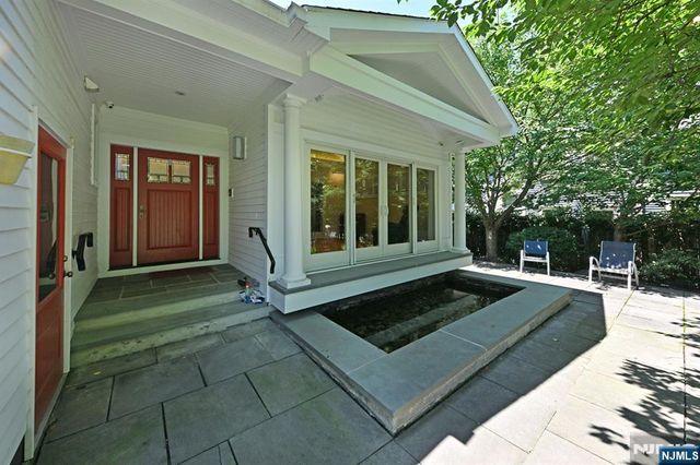 145 Park Avenue, Leonia, NJ 07605