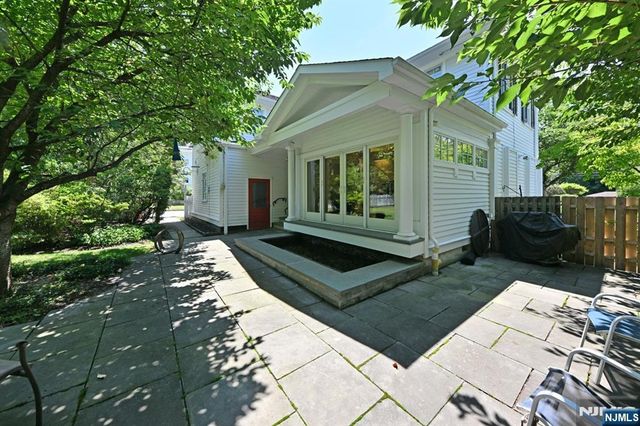 145 Park Avenue, Leonia, NJ 07605