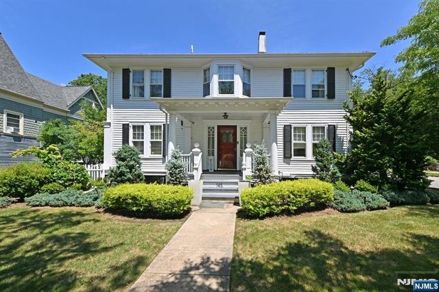 145 Park Avenue, Leonia, NJ 07605