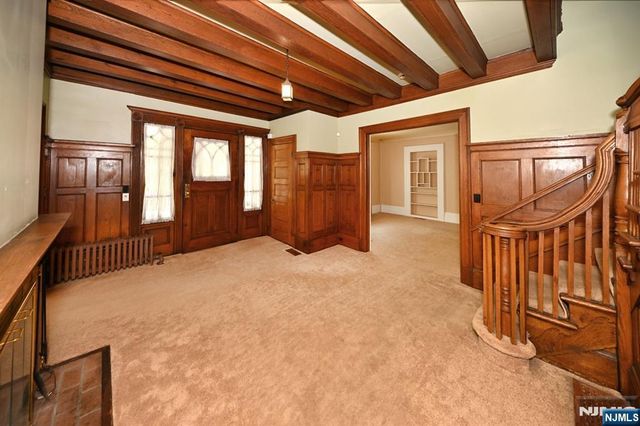 145 Park Avenue, Leonia, NJ 07605