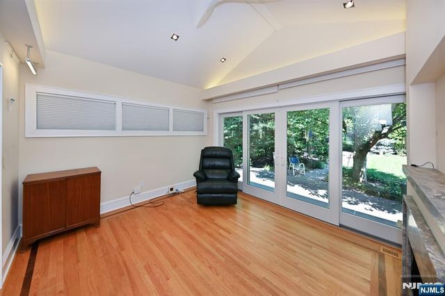 145 Park Avenue, Leonia, NJ 07605