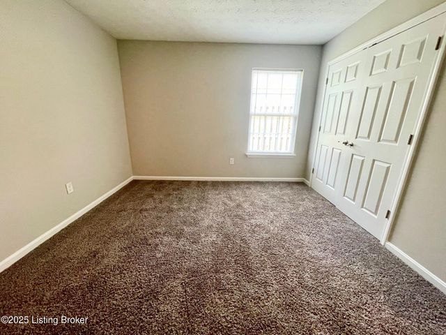 6701 Crawford Crossing Pl 102, Louisville, KY 40258