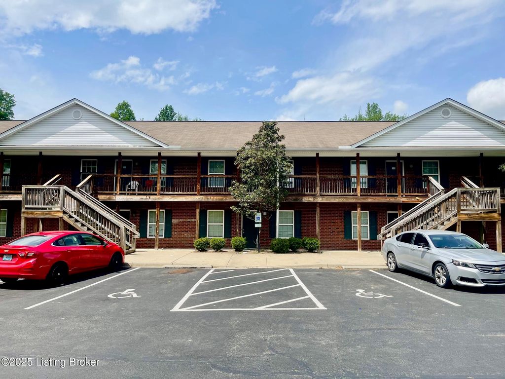 6701 Crawford Crossing Pl 102, Louisville, KY 40258