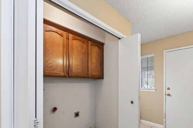 6361 N Barcus Avenue, Fresno, CA 93722