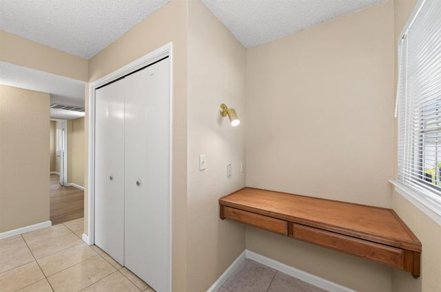 6361 N Barcus Avenue, Fresno, CA 93722