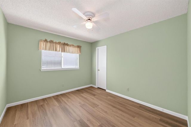 6361 N Barcus Avenue, Fresno, CA 93722