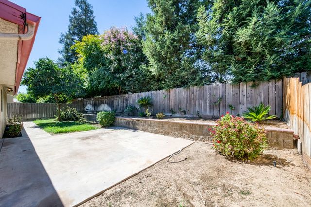 6361 N Barcus Avenue, Fresno, CA 93722