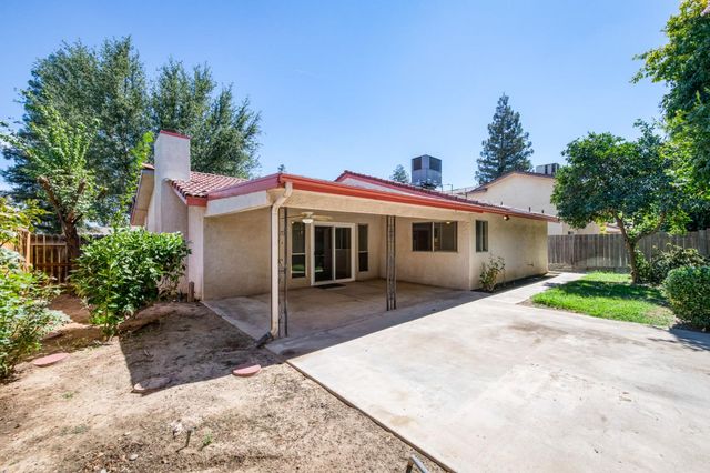 6361 N Barcus Avenue, Fresno, CA 93722