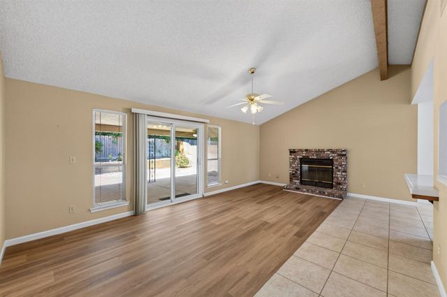 6361 N Barcus Avenue, Fresno, CA 93722