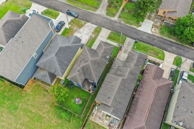 2302 Abernathy Street, Houston, TX 77026