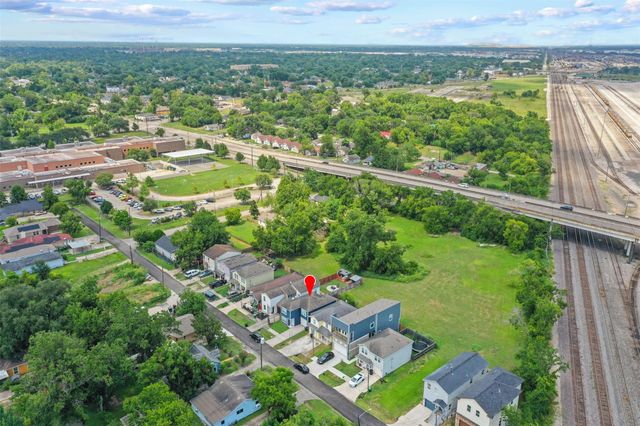 2302 Abernathy Street, Houston, TX 77026