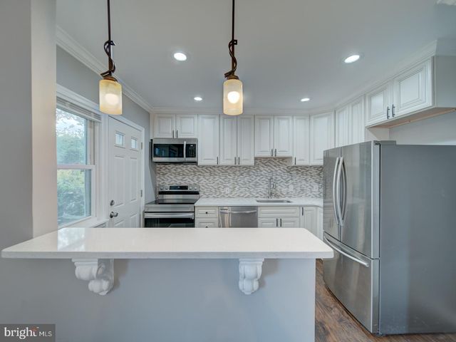 2407 SAINT CLAIR DR, Temple Hills, MD 20748