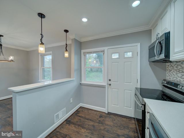 2407 SAINT CLAIR DR, Temple Hills, MD 20748