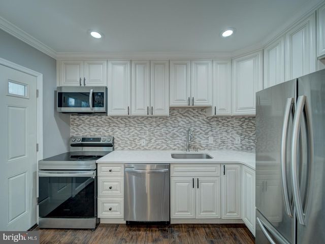 2407 SAINT CLAIR DR, Temple Hills, MD 20748