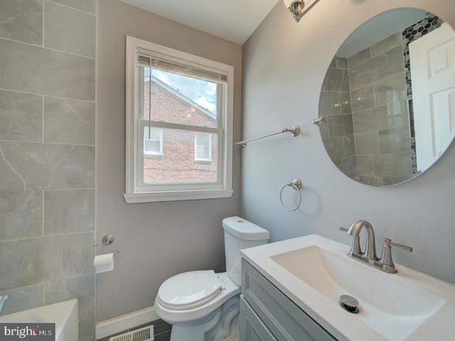 2407 SAINT CLAIR DR, Temple Hills, MD 20748