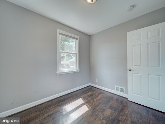2407 SAINT CLAIR DR, Temple Hills, MD 20748