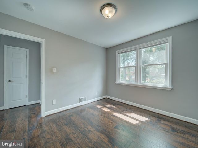 2407 SAINT CLAIR DR, Temple Hills, MD 20748