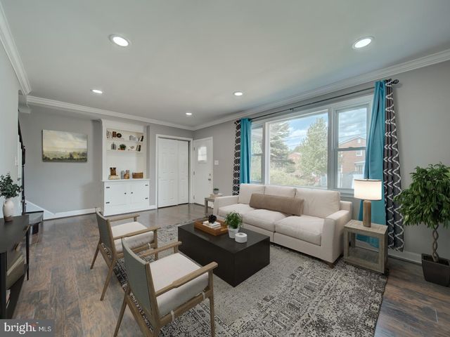 2407 SAINT CLAIR DR, Temple Hills, MD 20748