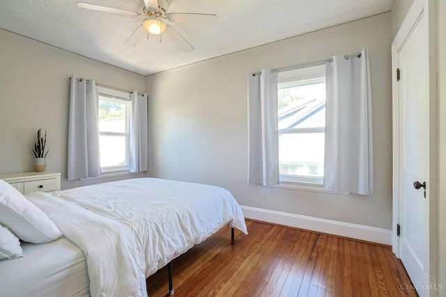 2555 Ridgeland Place, Cincinnati, OH 45212