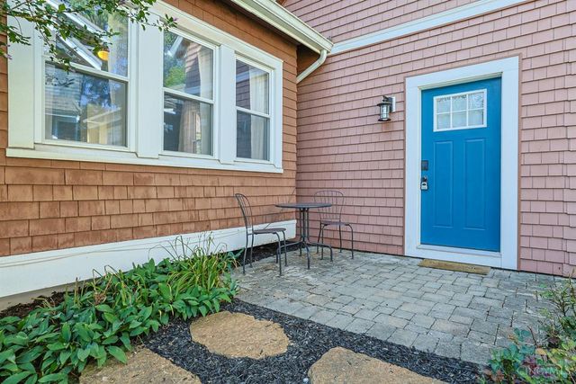 2555 Ridgeland Place, Cincinnati, OH 45212