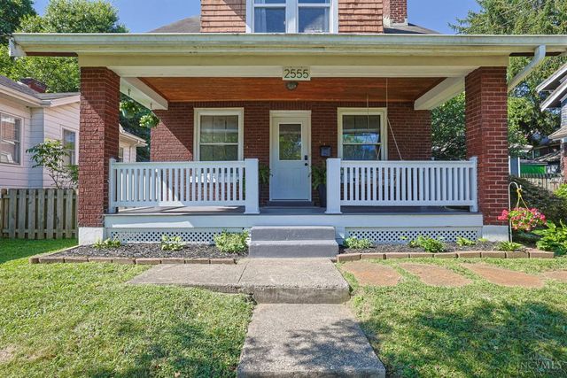 2555 Ridgeland Place, Cincinnati, OH 45212