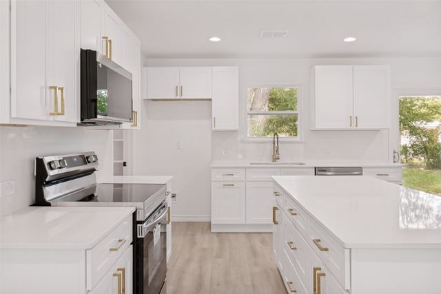 814 Wideman Drive, Dallas, TX 75217