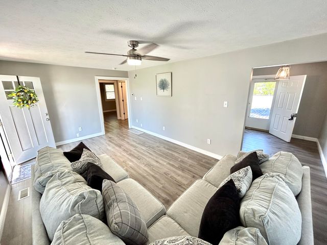 103 Harvey Avenue, Somerset, KY 42501