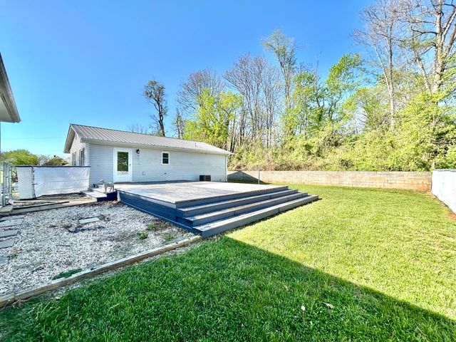 103 Harvey Avenue, Somerset, KY 42501