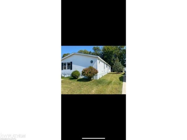 52239 Landsdowne Circle, Chesterfield, MI 48051