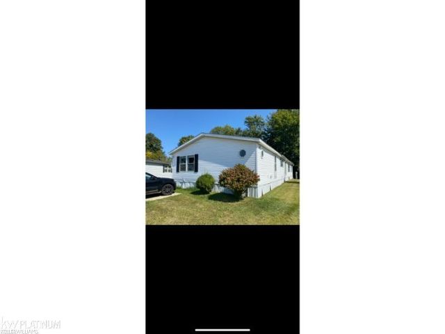 52239 Landsdowne Circle, Chesterfield, MI 48051