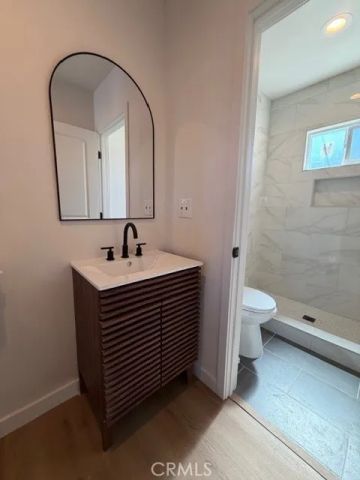 1327 W 89th St A, Los Angeles, CA 90044