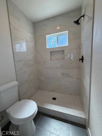 1327 W 89th St A, Los Angeles, CA 90044