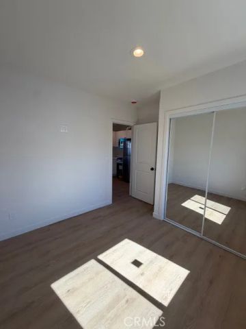 1327 W 89th St A, Los Angeles, CA 90044