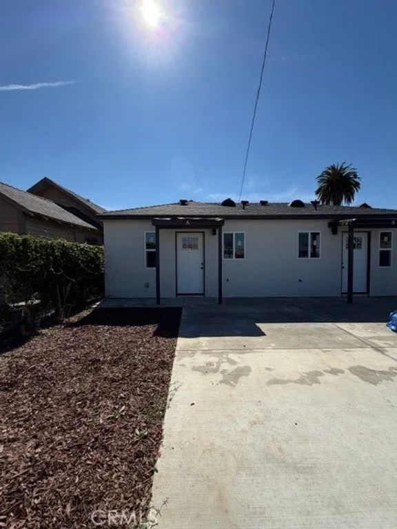 1327 W 89th St A, Los Angeles, CA 90044