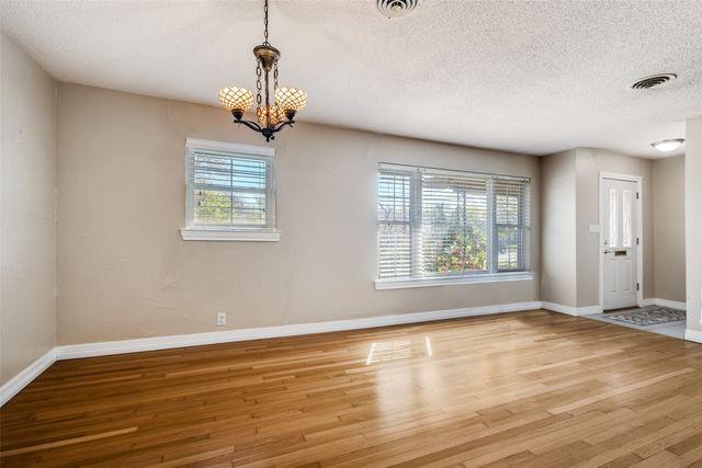 433 Fulton Street, Denton, TX 76201