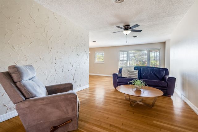 433 Fulton Street, Denton, TX 76201