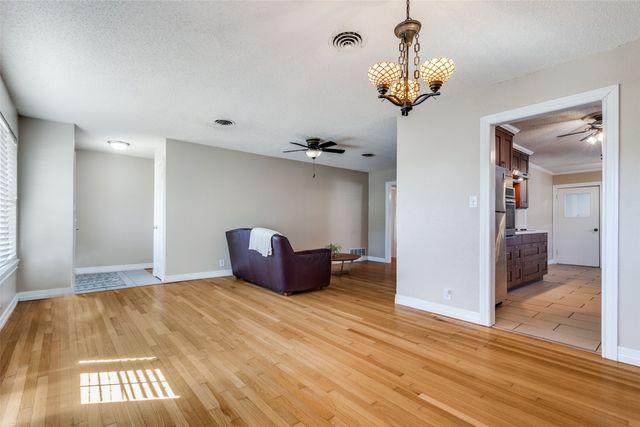 433 Fulton Street, Denton, TX 76201