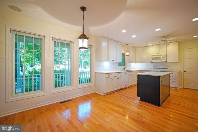 72 GAINSBOROUGH DR, Lewes, DE 19958