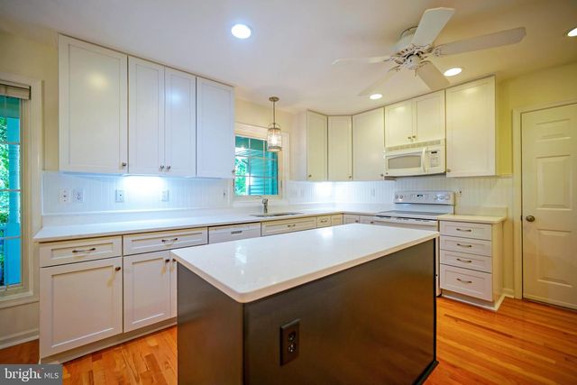 72 GAINSBOROUGH DR, Lewes, DE 19958