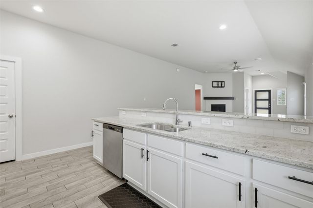 2742 Oakleaf Ash Lane, Fresno, TX 77545