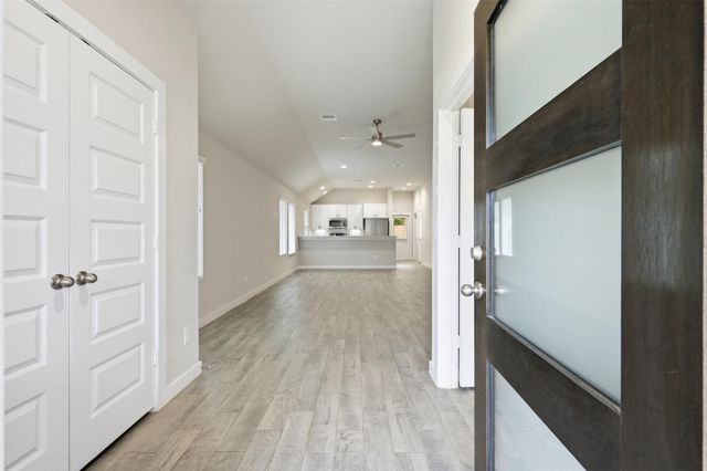 2742 Oakleaf Ash Lane, Fresno, TX 77545